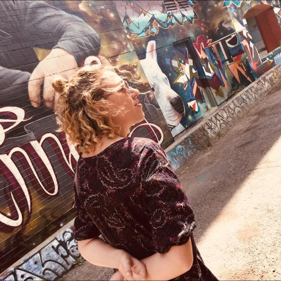 Meet your Posher, Breanne - Picture 1 of 1